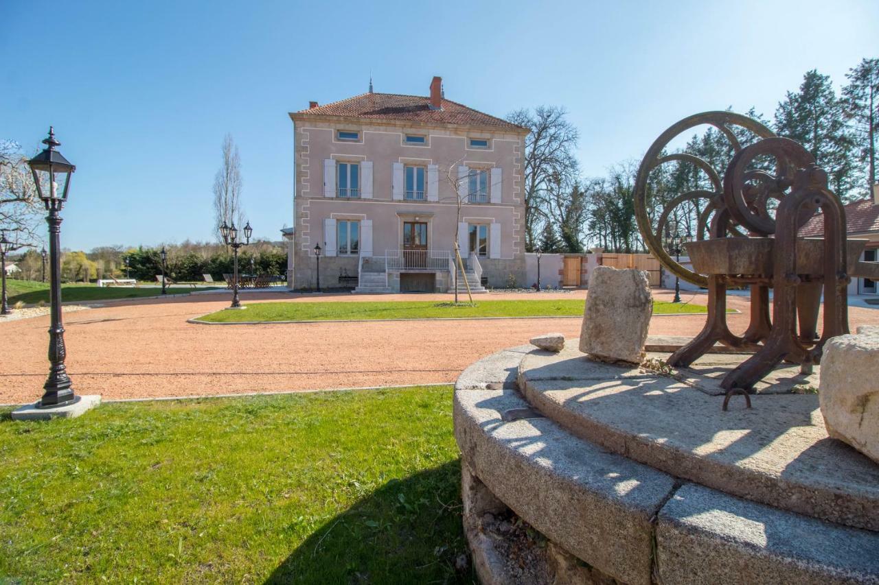 Gite De Charme 5 Epis - Demeure La Moliere Glaine-Montaigut Bagian luar foto